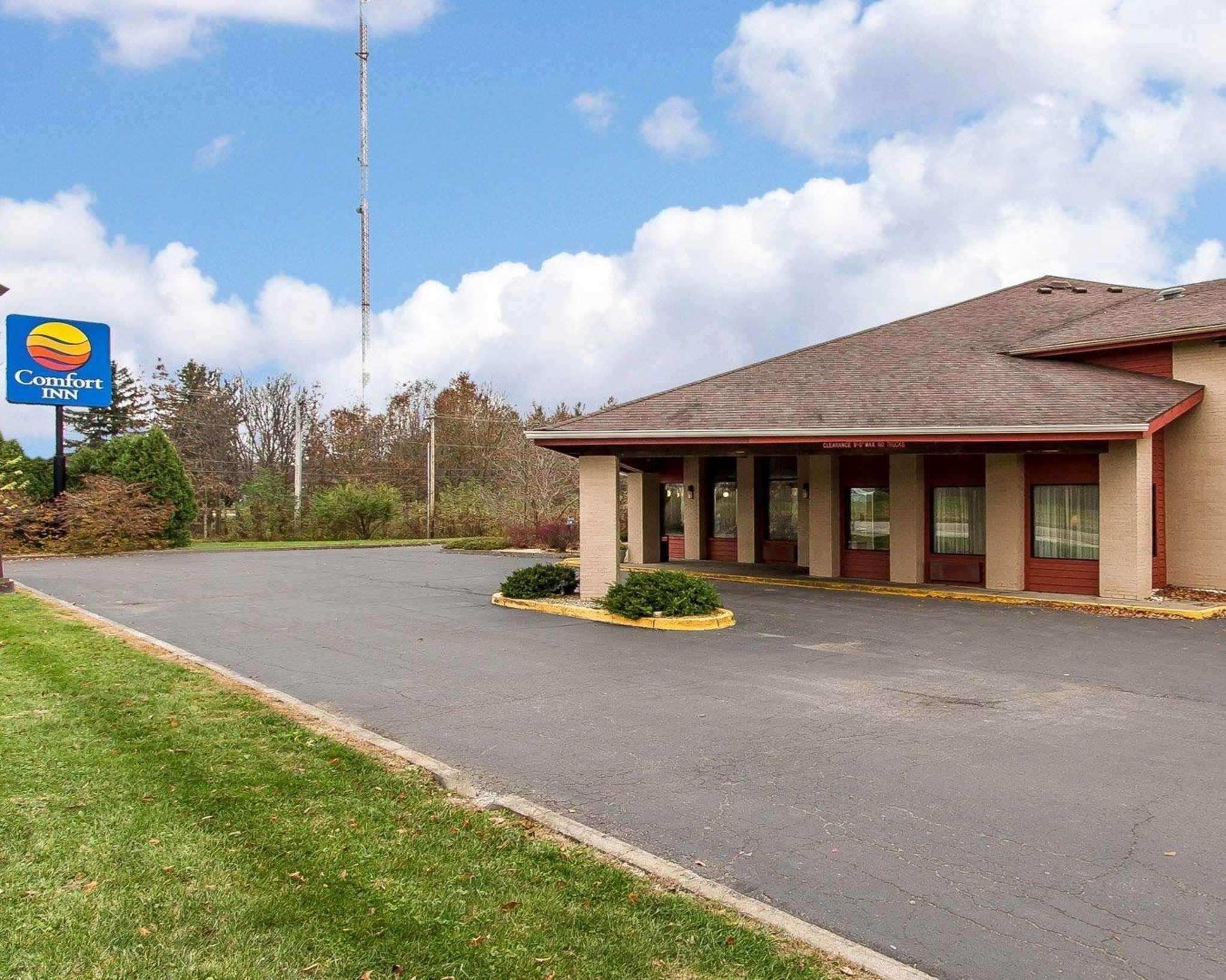 Quality Inn Macomb Near University Area Exterior photo